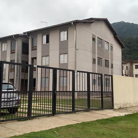 Apartamento Villagio 6 Ubatuba Exteriér fotografie